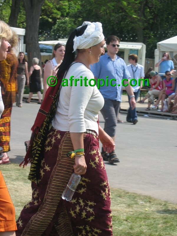 ../Images/AfricaFestival-27-28May05 254.jpg